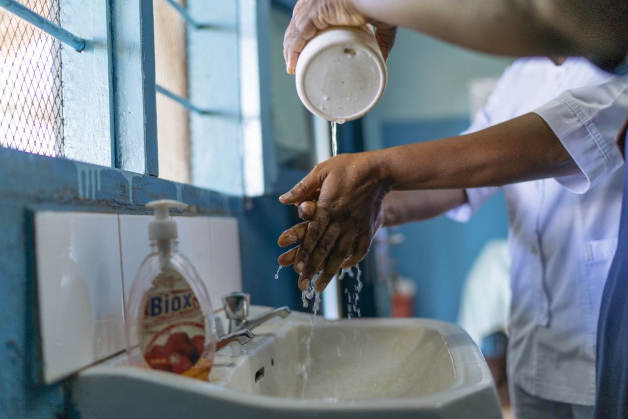 Handwashing for health workers in Kibondo