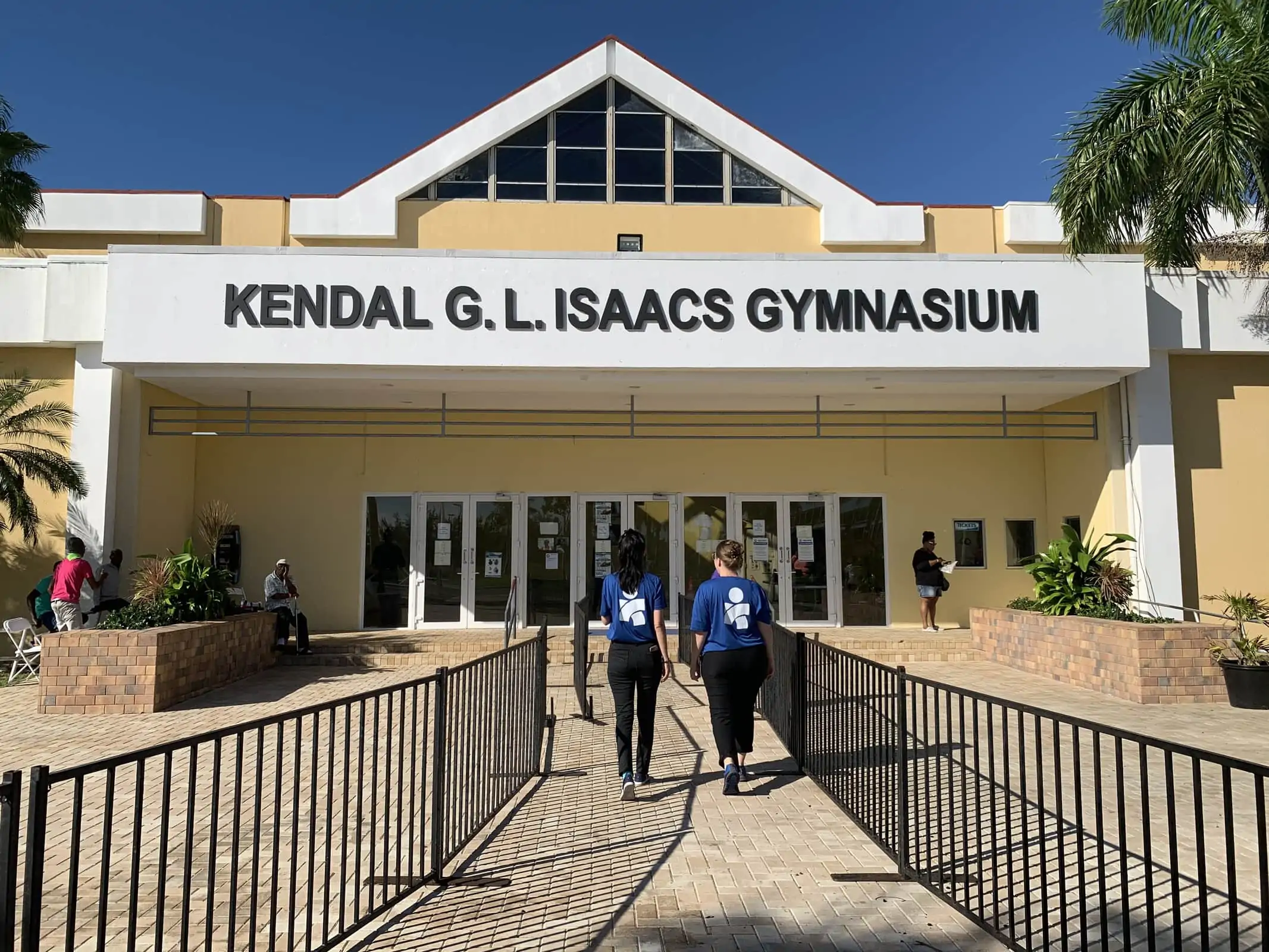 Americares has been providing clinical and MHPSS services daily at the Kendal Isaacs Gymnasium Shelter in Nassau, The Bahamas since it opened. 
