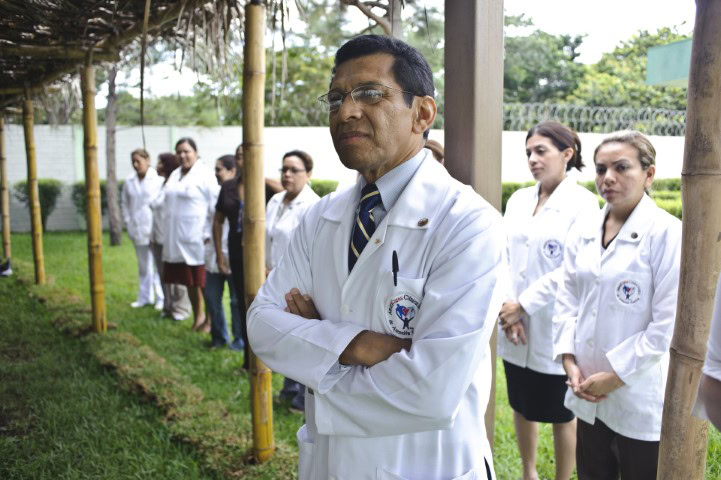 El Salvador clinic opens